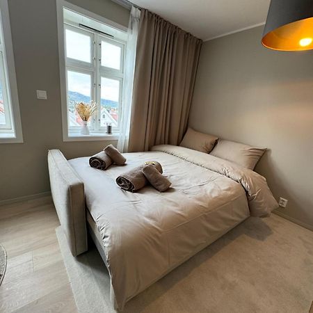 Leilighet I Bergens Vakreste Gate - Nydelig Utsikt Over Innseilingen Til Bergen! Экстерьер фото
